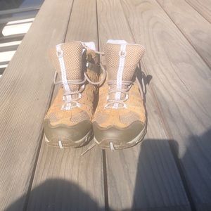 Merrell 8.5 hiking boot